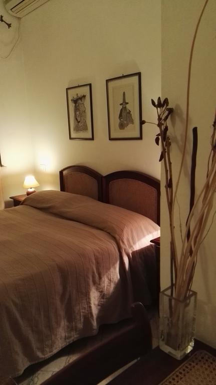 B&B Villa Acero Marina Di Carrara Oda fotoğraf